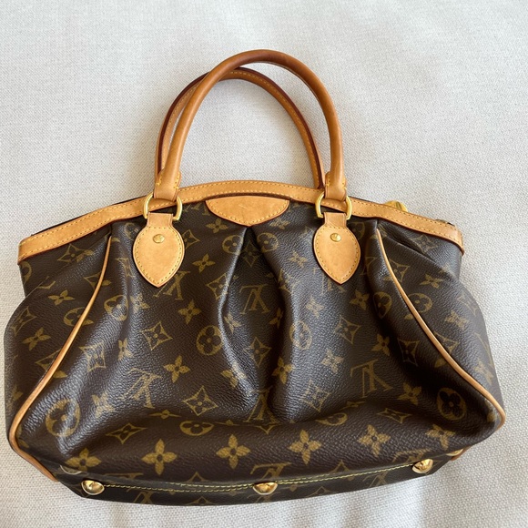 🔥 100% Authentic Louis Vuitton Trivoli Handbag with Dustbag🔥 - Picture 3 of 12